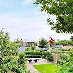 8 Person In Saeby-by Traum * Sæby