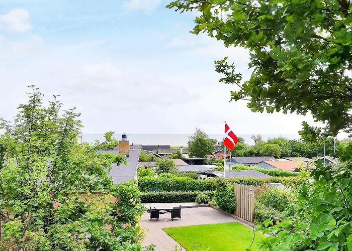 8 Person In Saeby-by Traum * Sæby